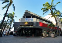 美食と美酒を堪能できるスタイリッシュなレストランバー「レイン・ホノルル」