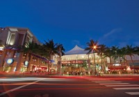 注目度アップ中！人気ショッピングセンターの１つであるワードセンターズ