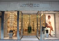 憧れのシューズブランド「ジミーチュウ」アラモアナ店が移転オープン！