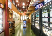 ハワイ発のサングラス専門店フリーキー ティキ トロピカル オプティカル 乳がん基金サポート キャンペーン実施中！