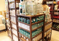 オシャレなインテリアグッズがたくさん！ハワイでのオープン15周年を迎えたピア1インポートがワードビレッジショップ内に移転オープン。