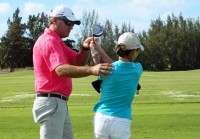 ブライアン・モグ・アカデミーのプロゴルフチームによる直接レッスン！いざハワイでゴルフデビュー！