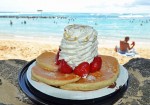 ワイキキの10ドルごはん特集 Vol.3 「エッグスプレス」でビーチを眺めながらパンケーキ！