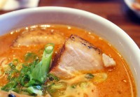 日本の味とハワイ限定メニューを楽しめる二刀流のラーメン店「麺屋武蔵」