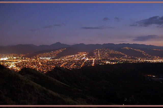 ダイヤモンドヘッドハイキングとブーキモのパンケーキが楽しめる欲張りツアーはこれ！