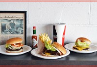 安いのにおいしい！昔ながらの雰囲気漂う「W＆Mバーベキューバーガー」